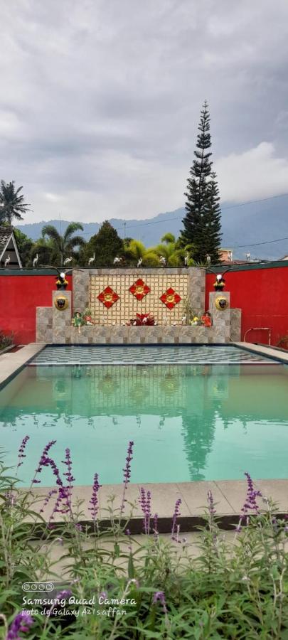 Villa Puspa 259 By Surganya Villa Puncak Exterior photo